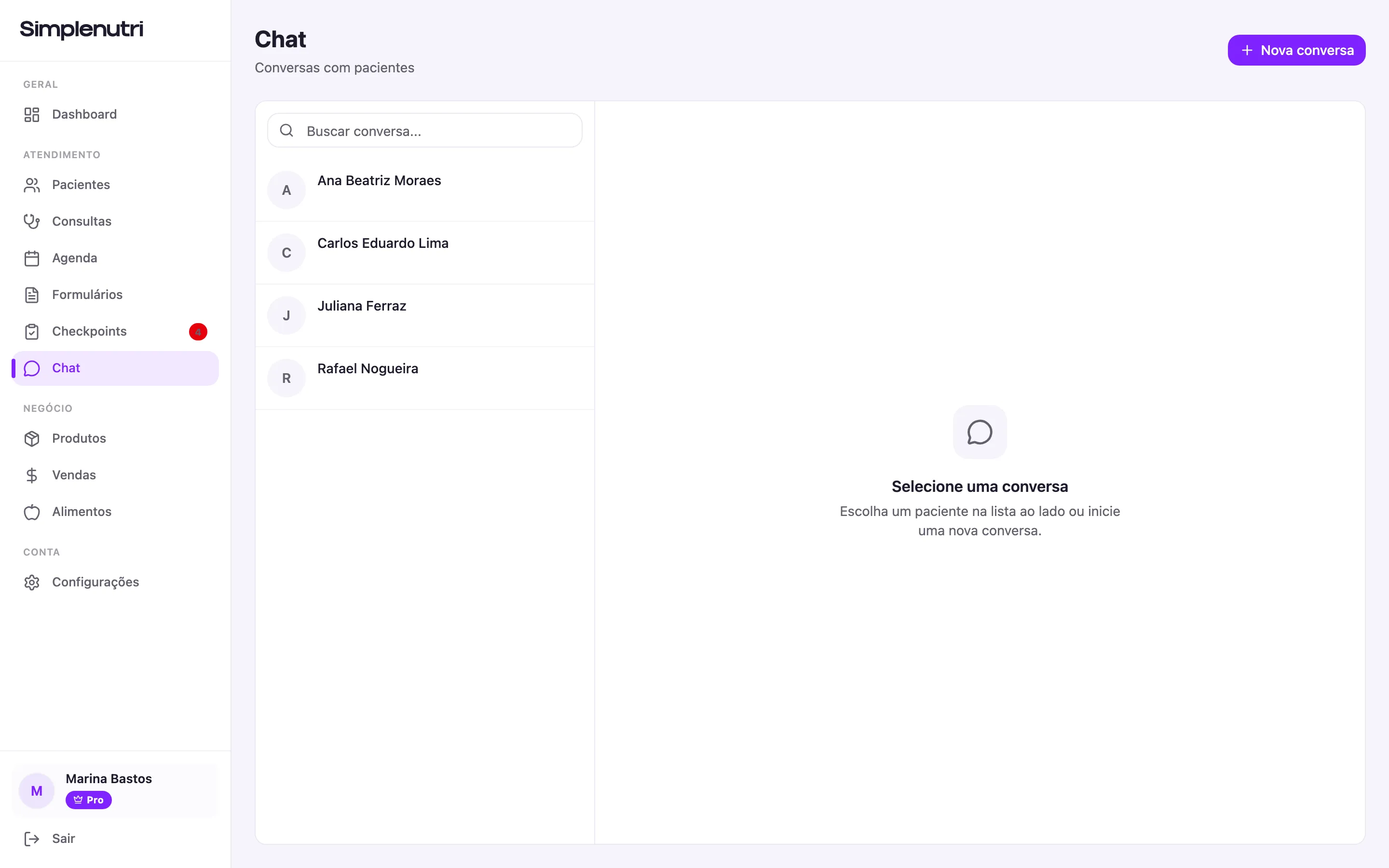 A tela de Chat com quatro conversas na coluna da esquerda e nenhuma aberta ainda à direita