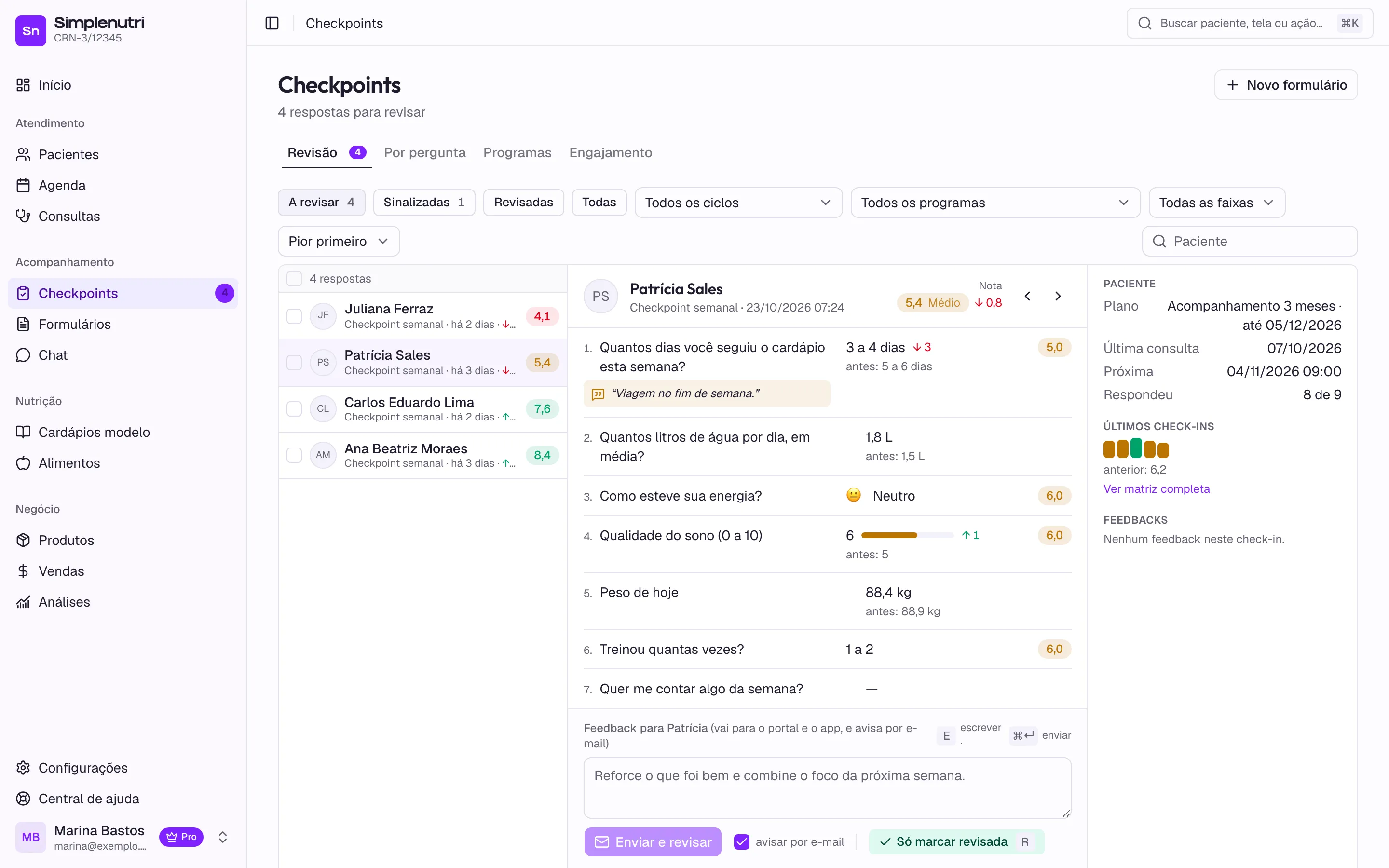 Revisar uma resposta e escrever o feedback que chega ao portal e por e-mail