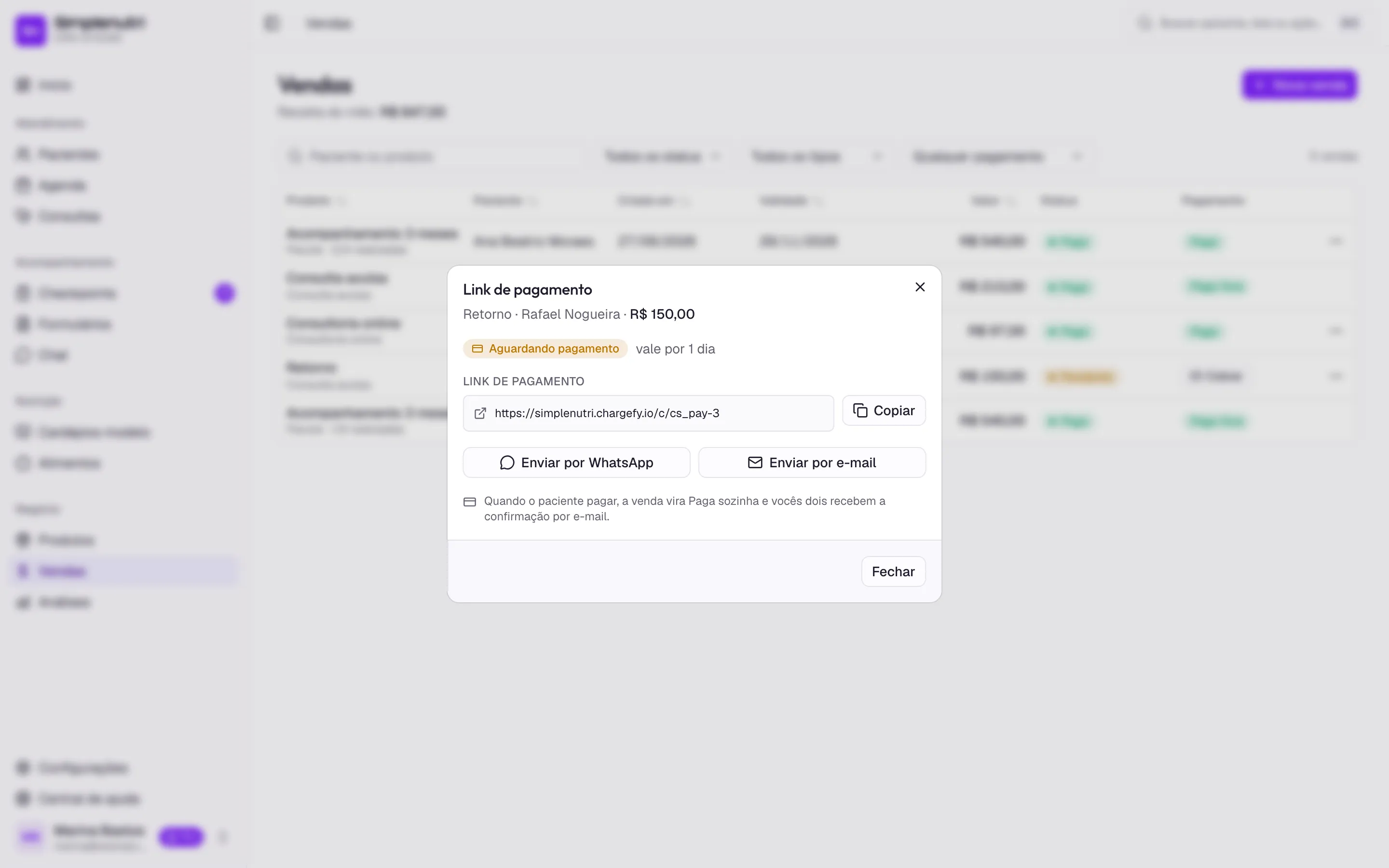 O link gerado: endereço com Copiar, e os botões Enviar por WhatsApp e Enviar por e-mail